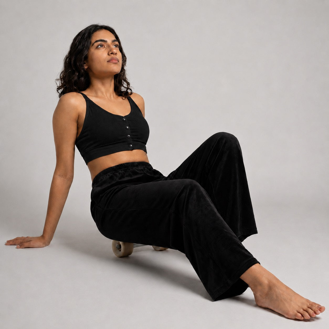 GVV Women's Strap Button Bra - Black