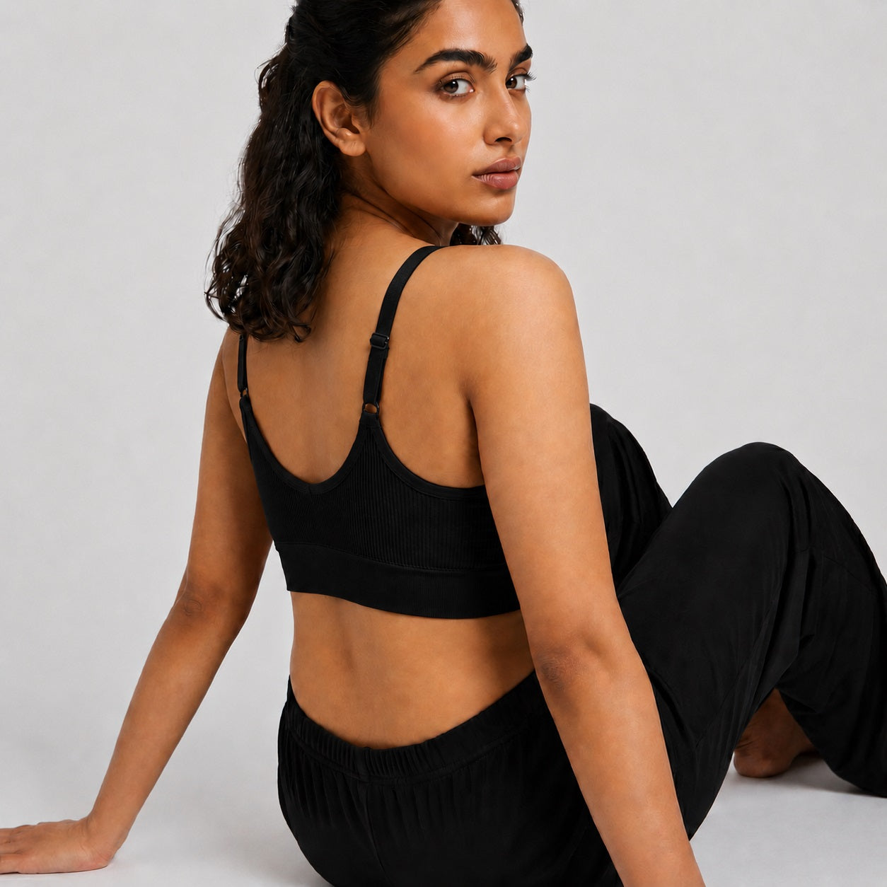 GVV Women's Strap Button Bra - Black
