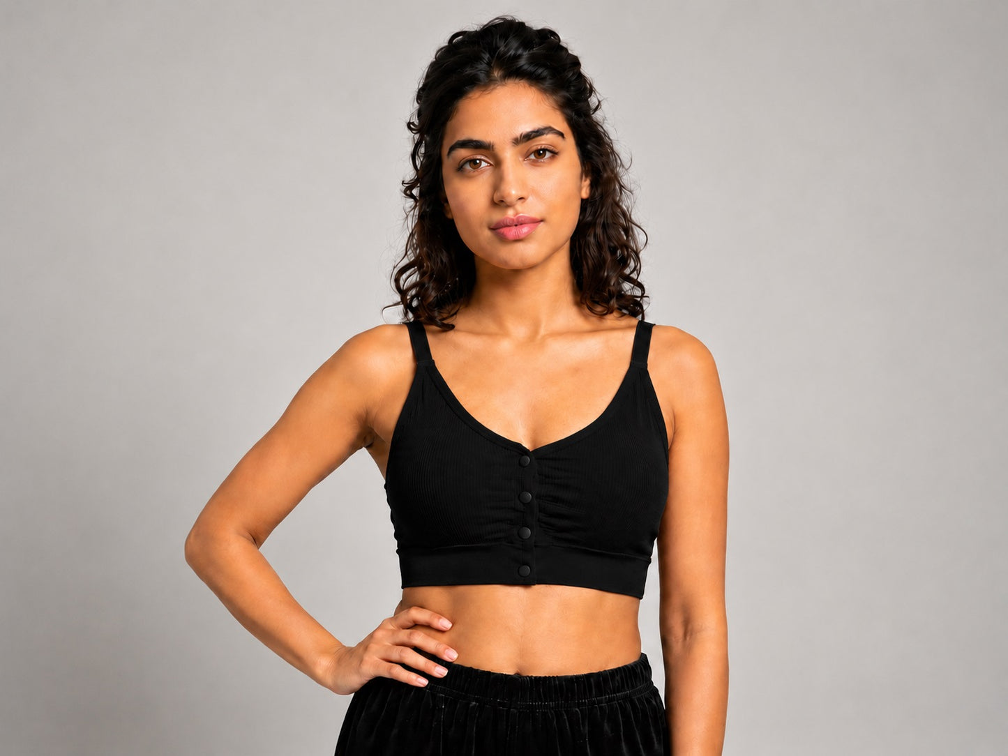 GVV Women's Strap Button Bra - Black